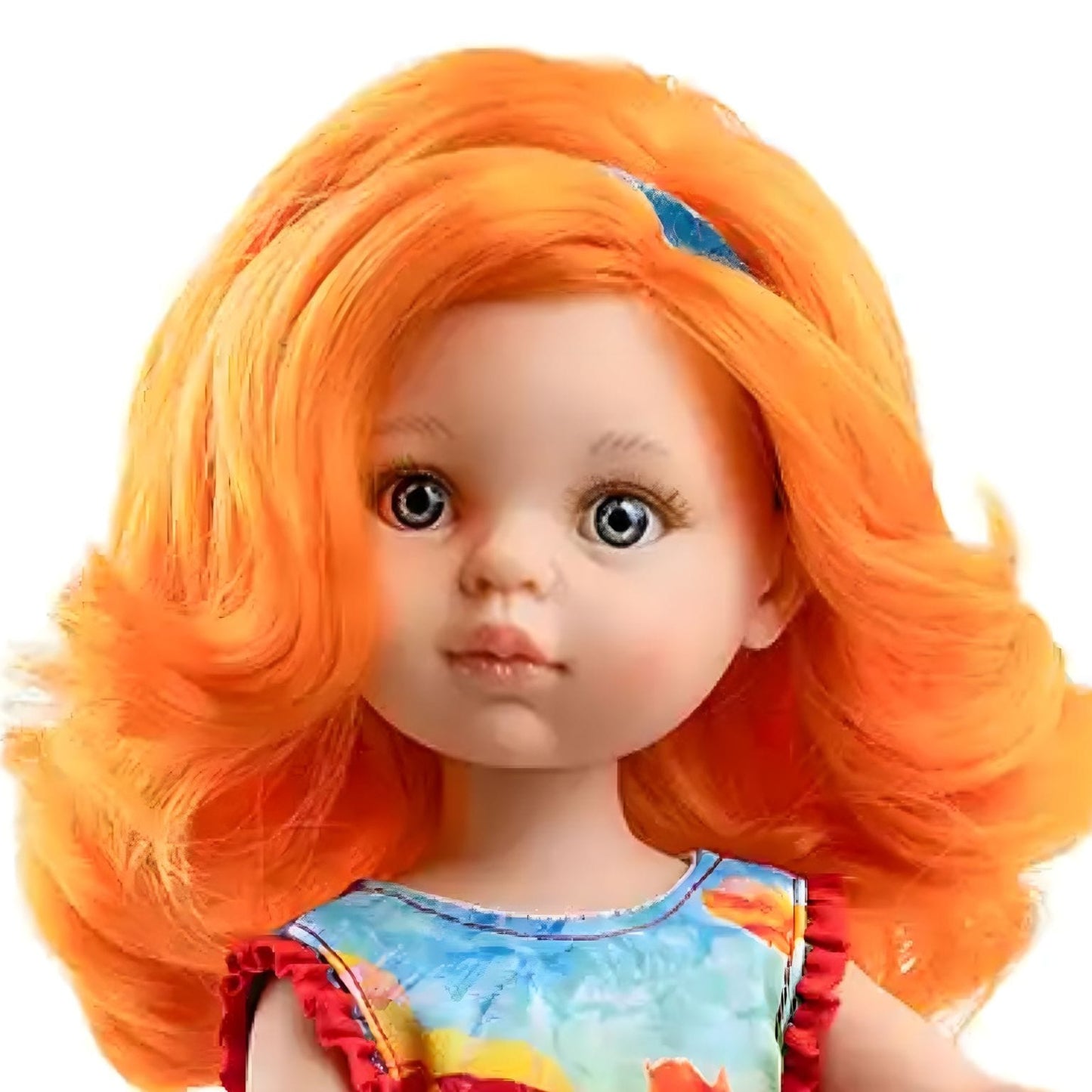 Boneca Susana da Paola Reina com cabelo laranja e vestido vermelho rodado