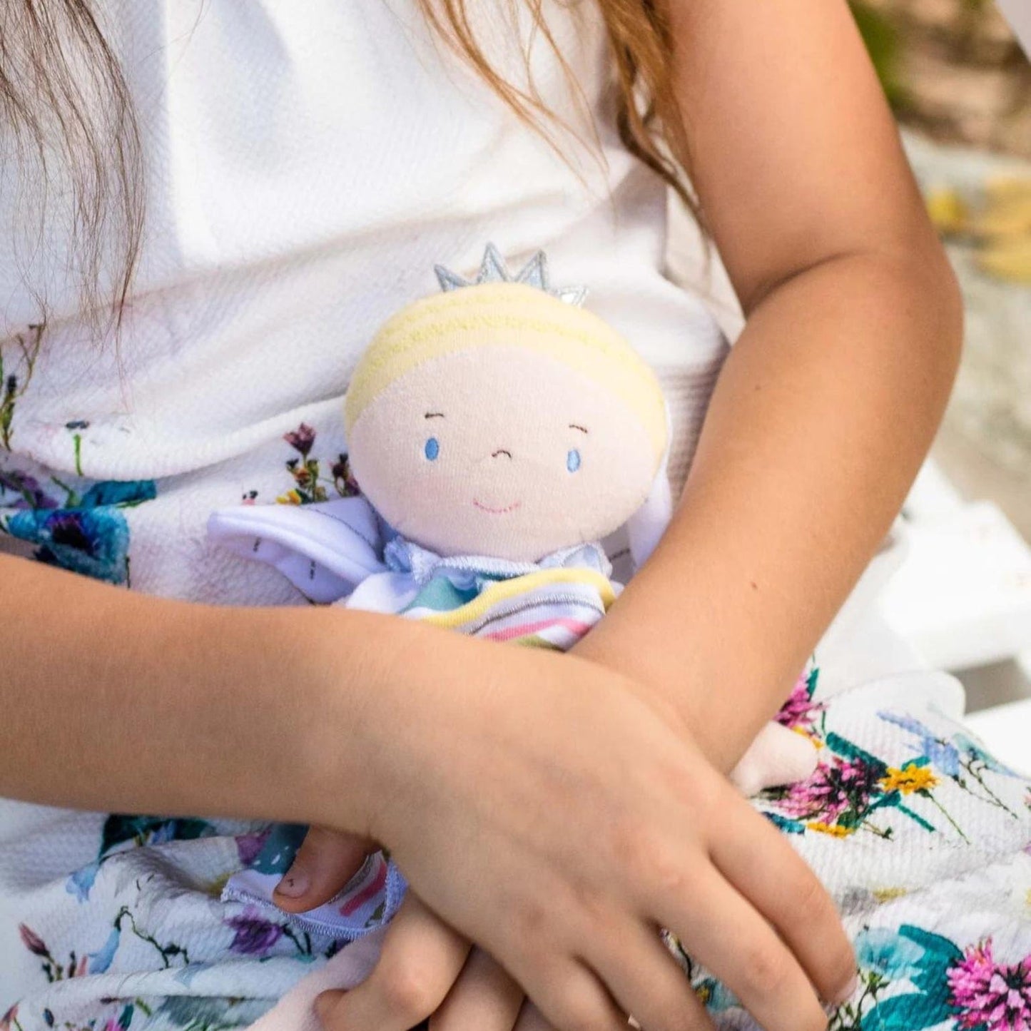 Apresentamos Boneca de pano - Fada em vestido de arco-íris com o SKU 60750724 recomendado para + 0 meses