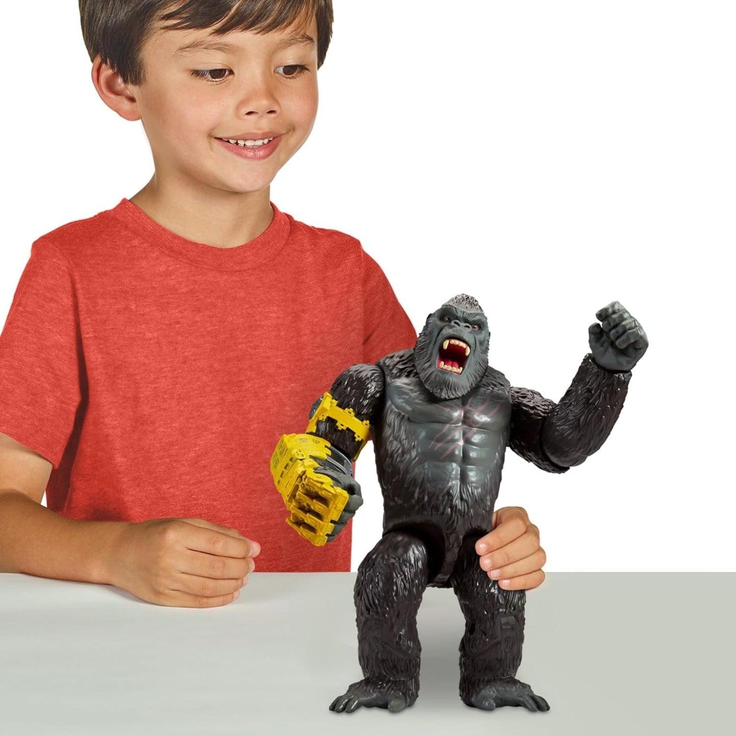 Apresentamos Godzilla x Kong: Kong Gigante com luva B.E.A.S.T com o SKU 233931524 recomendado para + 4 anos