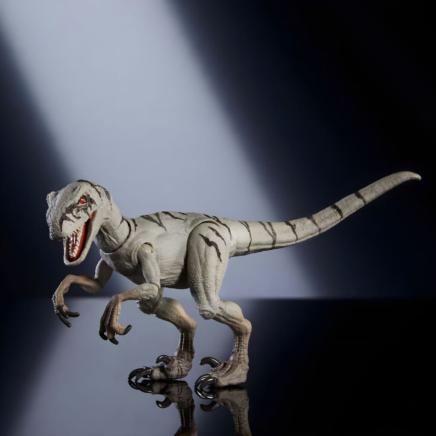 Apresentamos Jurassic World Hammond Collection: Atrociraptor com o SKU 238495525 recomendado para + 8 anos