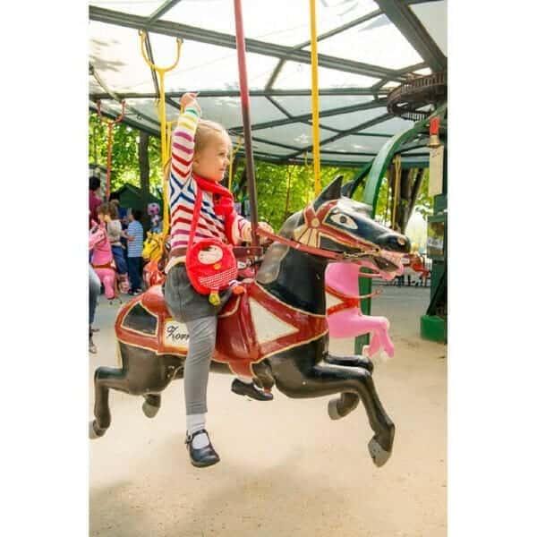 Apresentamos Bolsa Capuchinho Vermelho com o SKU 671005722 recomendado para + 12 meses