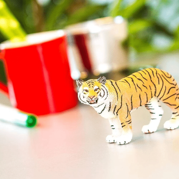 Apresentamos Figura de borracha - Tigre Fêmea de Bengala com o SKU 439452921 recomendado para + 3 anos