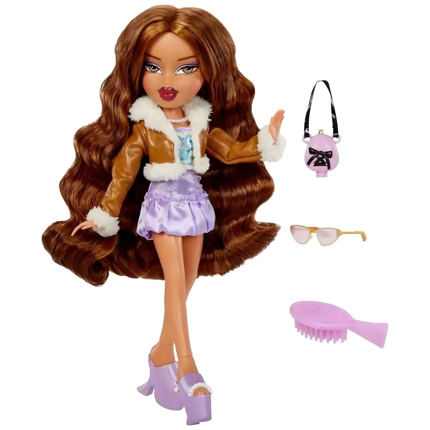 Bratz Goin Out Yasmin com mala lavanda e óculos de sol