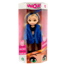 Boneca Unique Eyes Amy com casaco azul e cabelo comprido