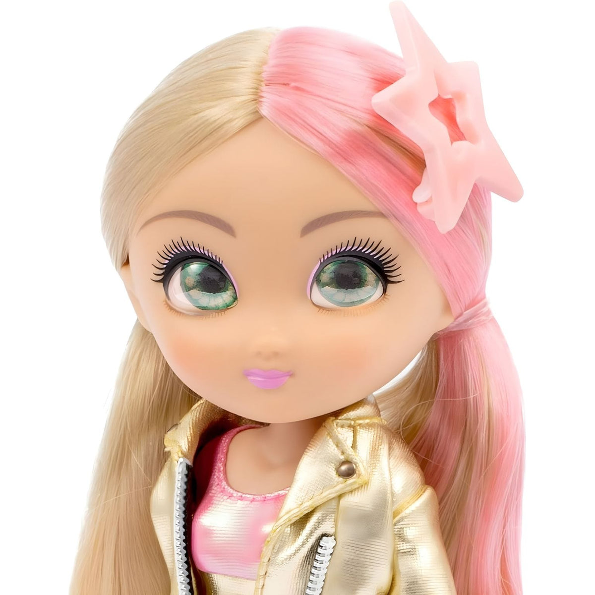 Unique Eyes Amy Total Look com cabelo comprido e olhar expressivo