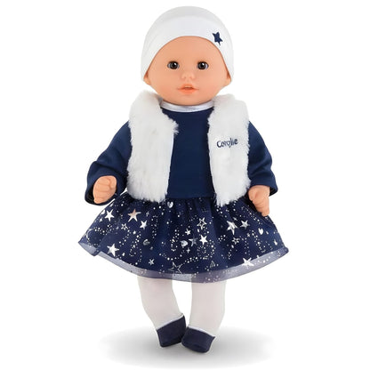 Boneca Corolle Marguerite com gorro branco, colete de pelo e saia azul com estrelas