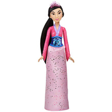 Boneca Princesa Disney - Mulan com vestido rosa brilhante e cabelo preto comprido