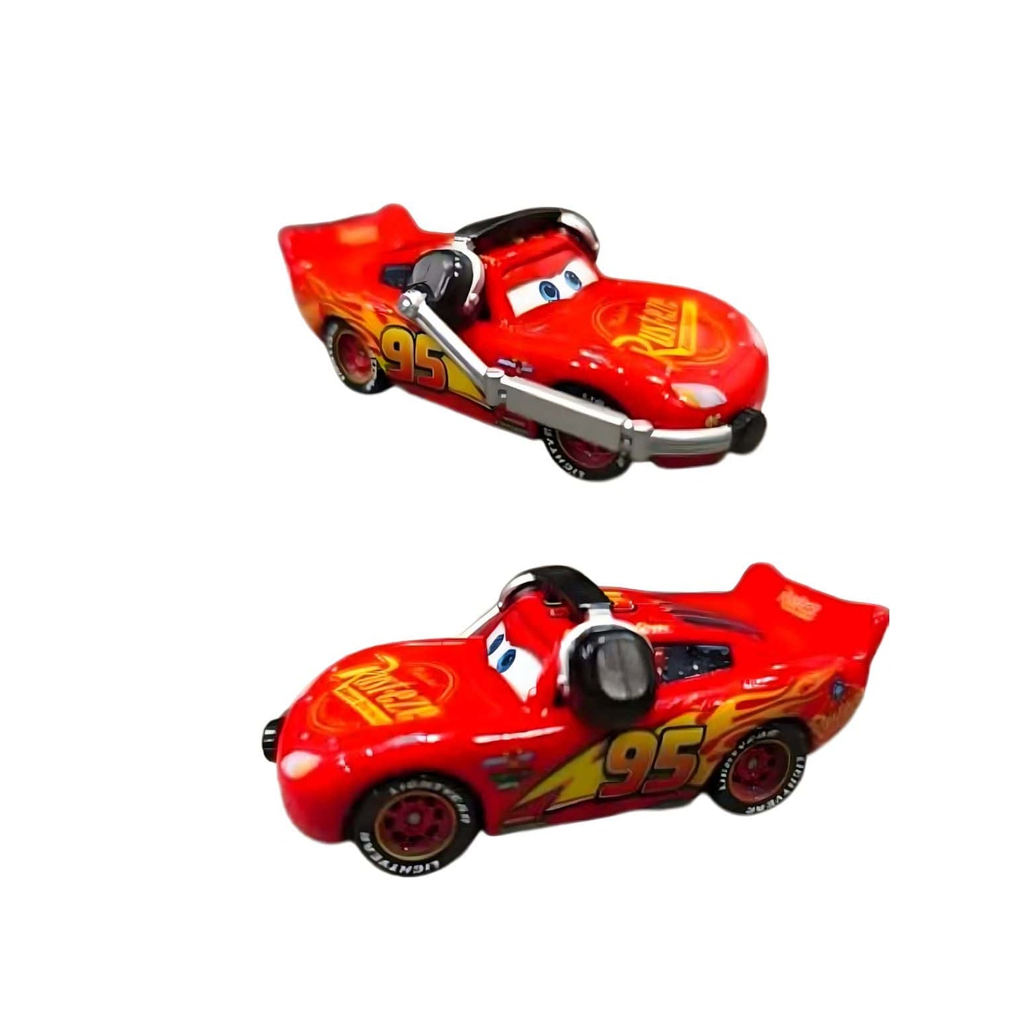 Detalhe do conjunto Cars Disney Lightning McQueen e Cruz Ramirez para brincadeiras de corrida