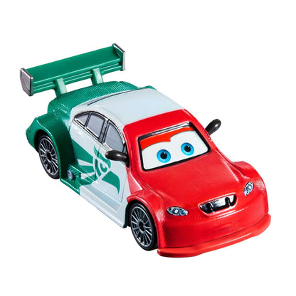 Carro Cars Disney Memo Rojas Jr. visto de frente, verde, branco e vermelho com asa traseira