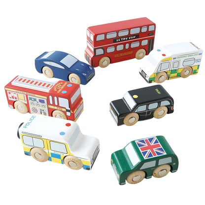 Sete carros de madeira de Londres, incluindo carro com bandeira britânica