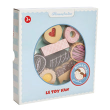 Conjunto de Biscoitos em madeira Le Toy Van com prato azul e doces de brincar em tons pastel