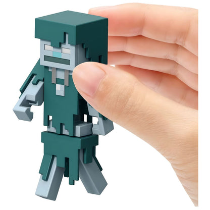 Figura Minecraft Vagabond da Mattel com visual estilo Minecraft e acessórios de aventura