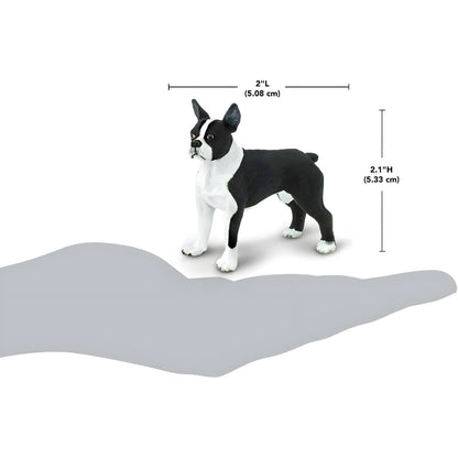 Figura de borracha Boston Terrier com dimensões sobre a palma da mão