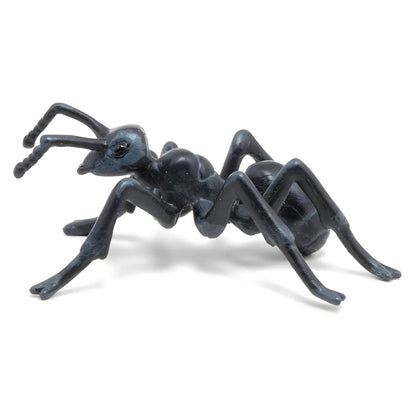 Figura de Borracha Formiga preta vista de lado