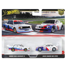 Embalagem Hot Wheels BMW 320 Group 5 e 2001 BMW M3 GTR da série Premium Car Culture, com duas miniaturas