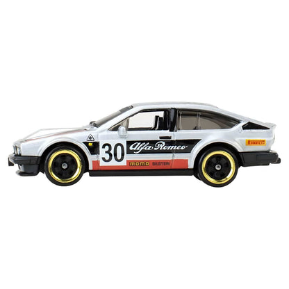Hot Wheels Silver Series Alfa Romeo GTV6 1968 em embalagem colecionável vista adicional 3
