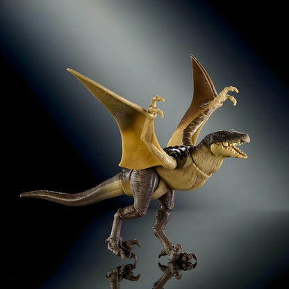Mutadon Jurassic World de asas abertas visto de lado
