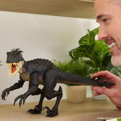Jurassic World Scorpios Rex exposto numa estante com adulto