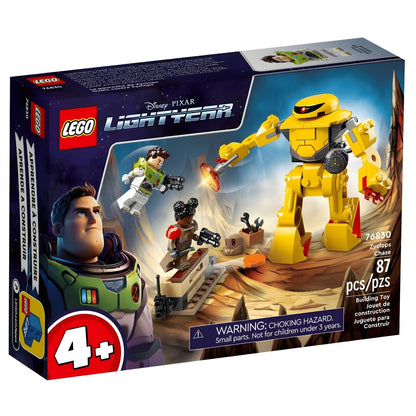 LEGO Disney Buzz Lightyear Caça ao Zyclops: caixa com robô amarelo e minifiguras