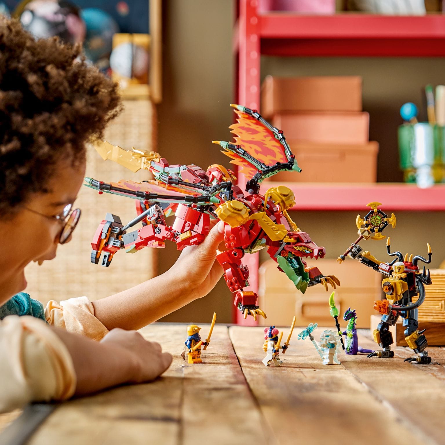 LEGO NINJAGO 71868 com Wyldfyre Arin Sora e adversários
