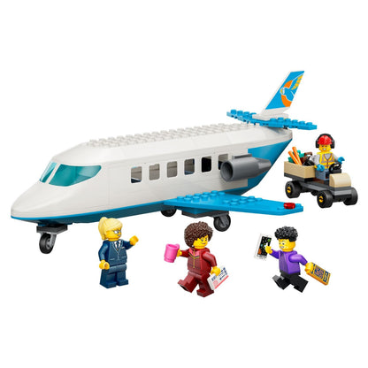 Lego City Jato de Passageiros montado, com veículo de bagagem e passageiros
