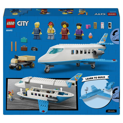 Verso da caixa do Lego City Jato de Passageiros com as minifiguras e o avião