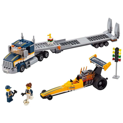 LEGO City Transportador de Dragsters com minifiguras e semáforo