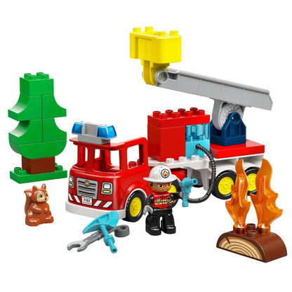 Lego Duplo Camião dos Bombeiros vermelho com escada, bombeiro, árvore e chamas