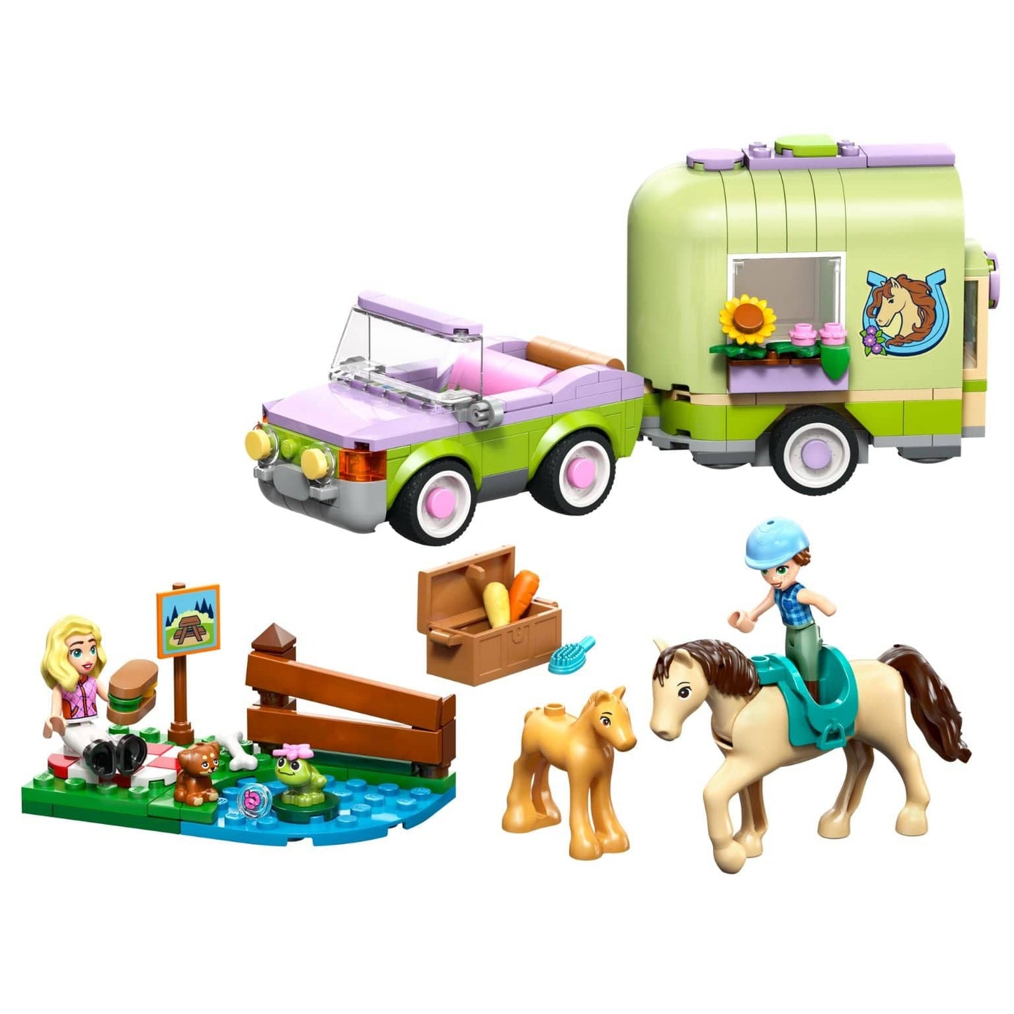 Lego Friends Reboque Para Cavalo e Potro com carro, reboque e figuras de cavalo em cenário de brincadeira