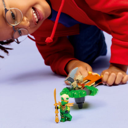 Lego Ninjago Lloyd contra Spinner de Monstro de Terra com Lloyd e monstro em duelo