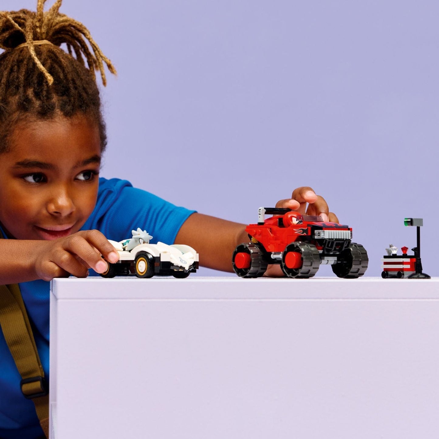 Lego Sonic Carro do Silver contra Monster Truck do Knuckles com veículos e acessórios de corrida