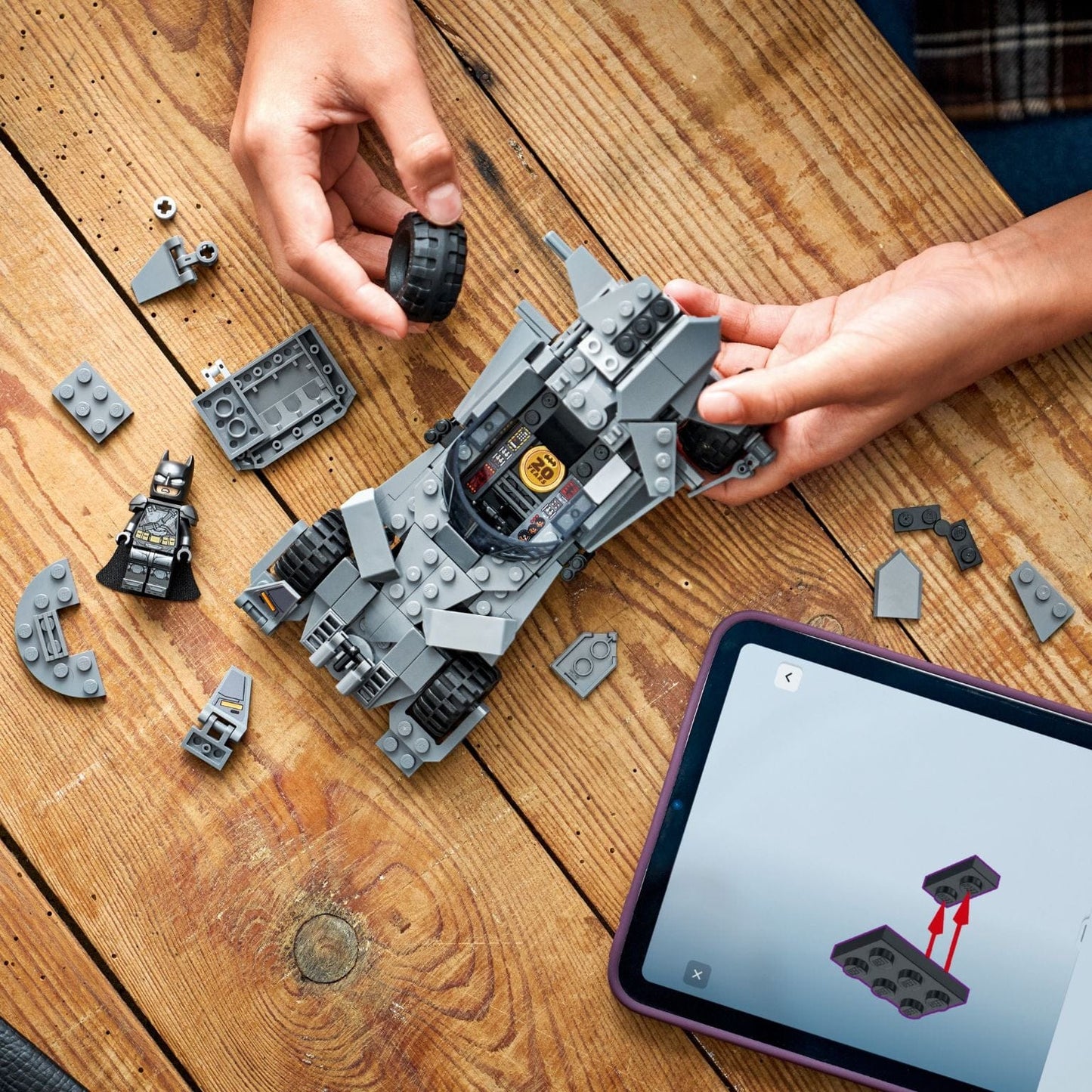 Lego Super Heroes Batmobile de Batman v Superman com minifigura do Batman