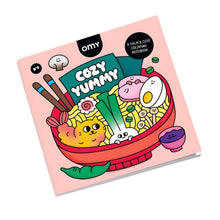 Livro de colorir Cozy Yummy da Omy com ilustração kawaii de tigela de noodles e páginas para colorir com desenhos fofos