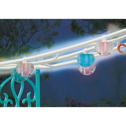 Lanternas iluminadas do Playmobil 71855 numa grinalda