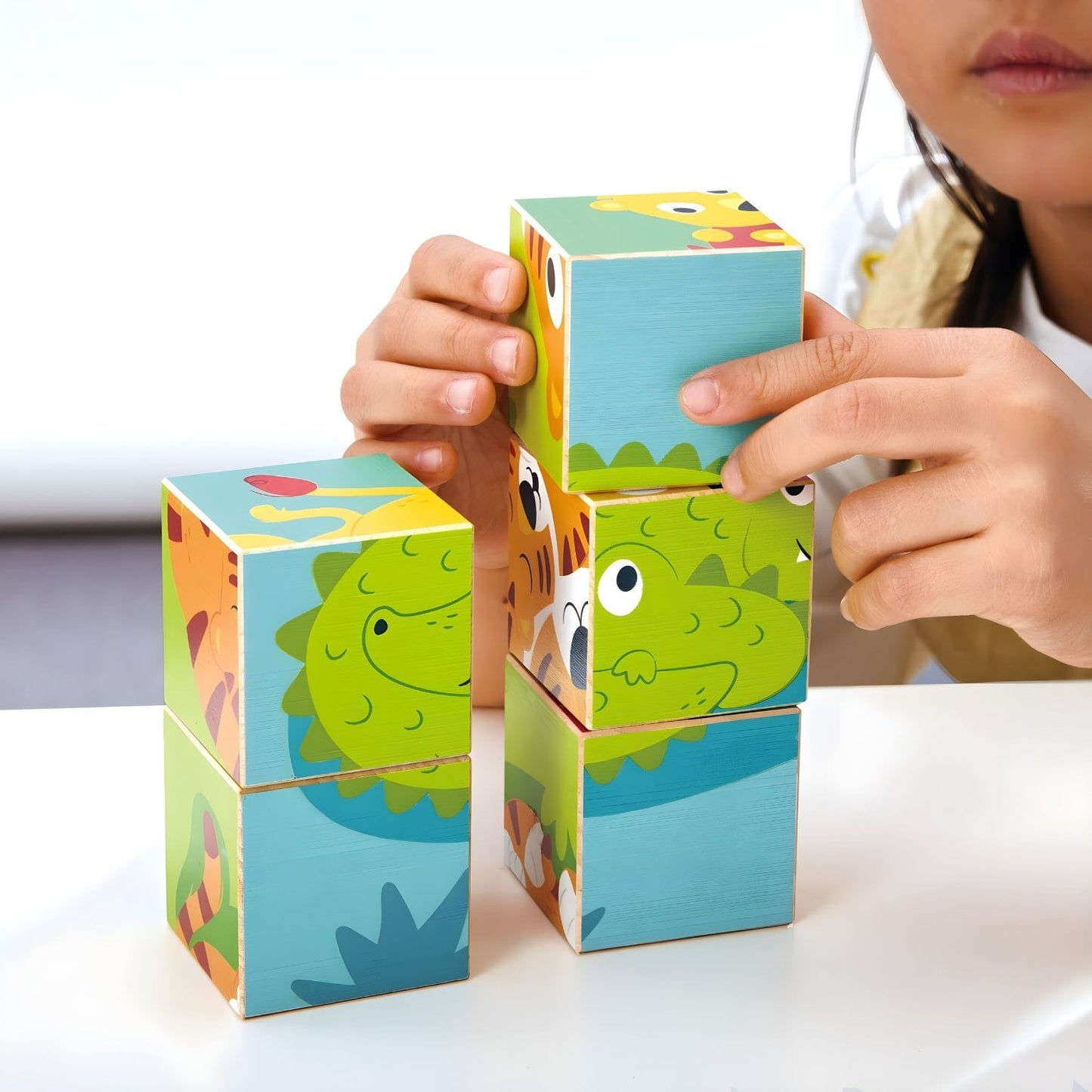 Cubos do Puzzle Animais Selvagens Hape para associação visual