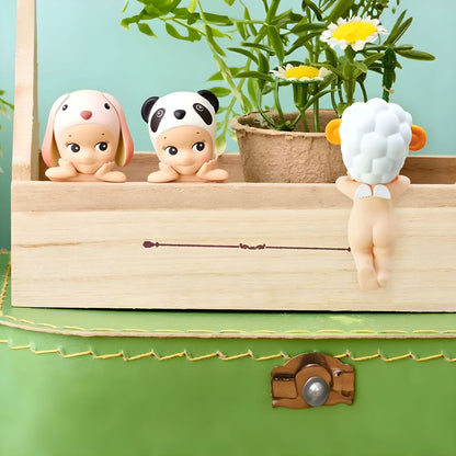 Sonny Angel Hippers Animais presas a um vaso de madeira