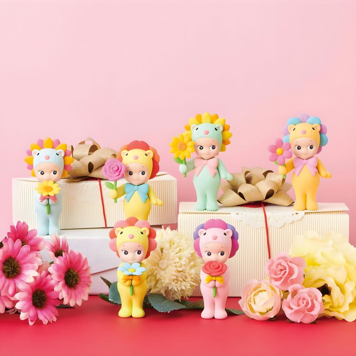 Sonny Angel Presente de flores com figuras coloridas e flores