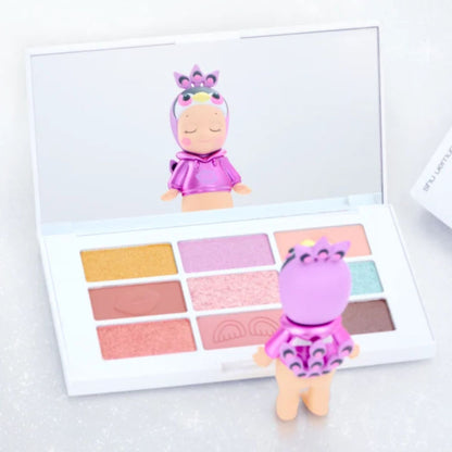 Detalhe em tons rosa da coleção Sonny Angel x shu uemura Makeup Angel Series