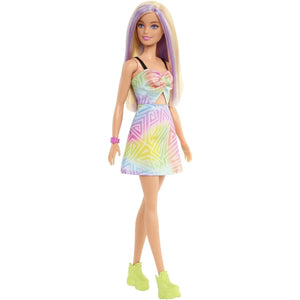 Apresentamos Barbie Fashionista Meschas Violeta com o SKU 20020223 recomendado para + 3 anos