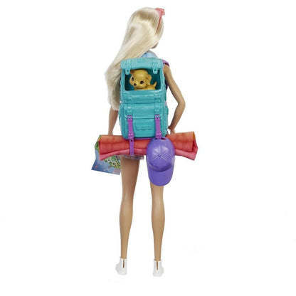 Barbie Malibú vista de costas com mochila e cão lá dentro