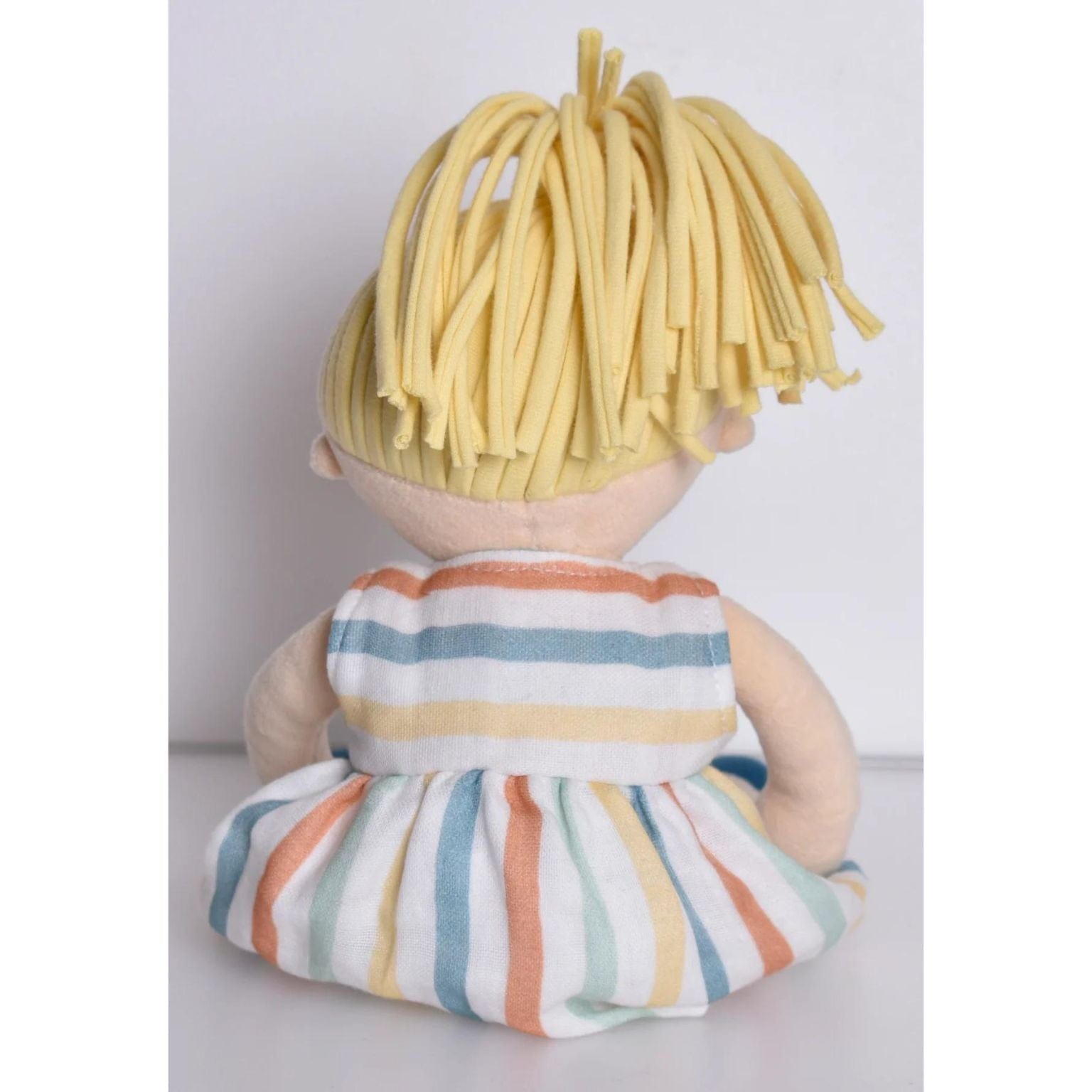 Apresentamos Boneca de Pano Taylor 33 cm com o SKU 602107024 recomendado para + 0 meses