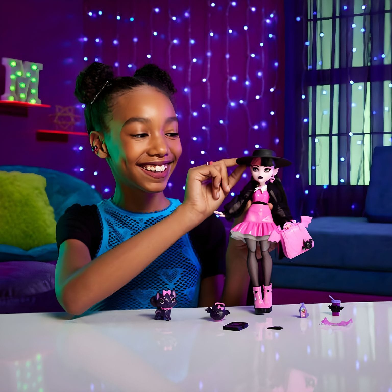 Apresentamos Monster High - Draculaura com mascote com o SKU 778332624 recomendado para + 4 anos