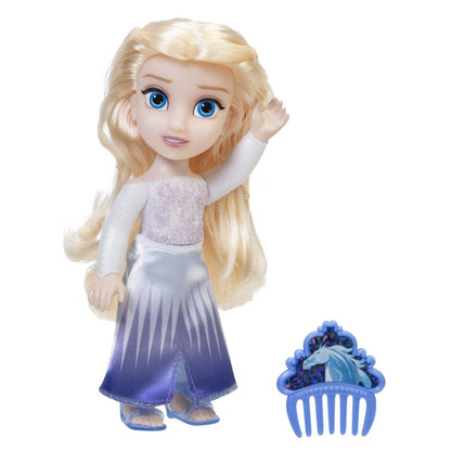 Princesa Disney Elsa com vestido prateado e pente azul, a acenar