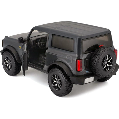 Ford Bronco Badlands cinza