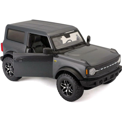 Ford Bronco Badlands cinza