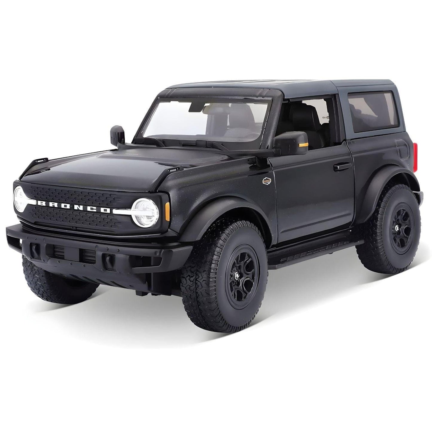 Apresentamos Ford Bronco Wildtrak 2021 Preto 1/18 com o SKU 133145625 recomendado para + 3 anos