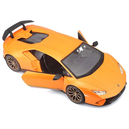 Lamborghini Huracán Performante laranja com as portas abertas visto de cima