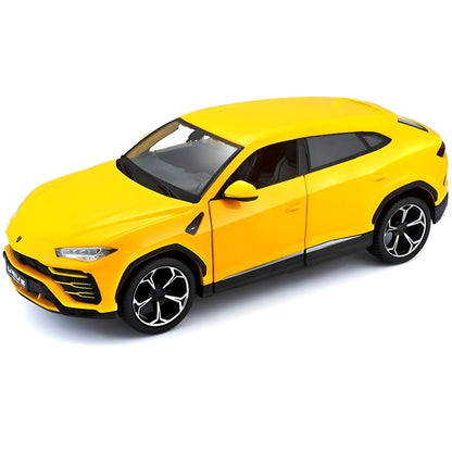 Lamborghini Urus amarelo visto de frente em ângulo