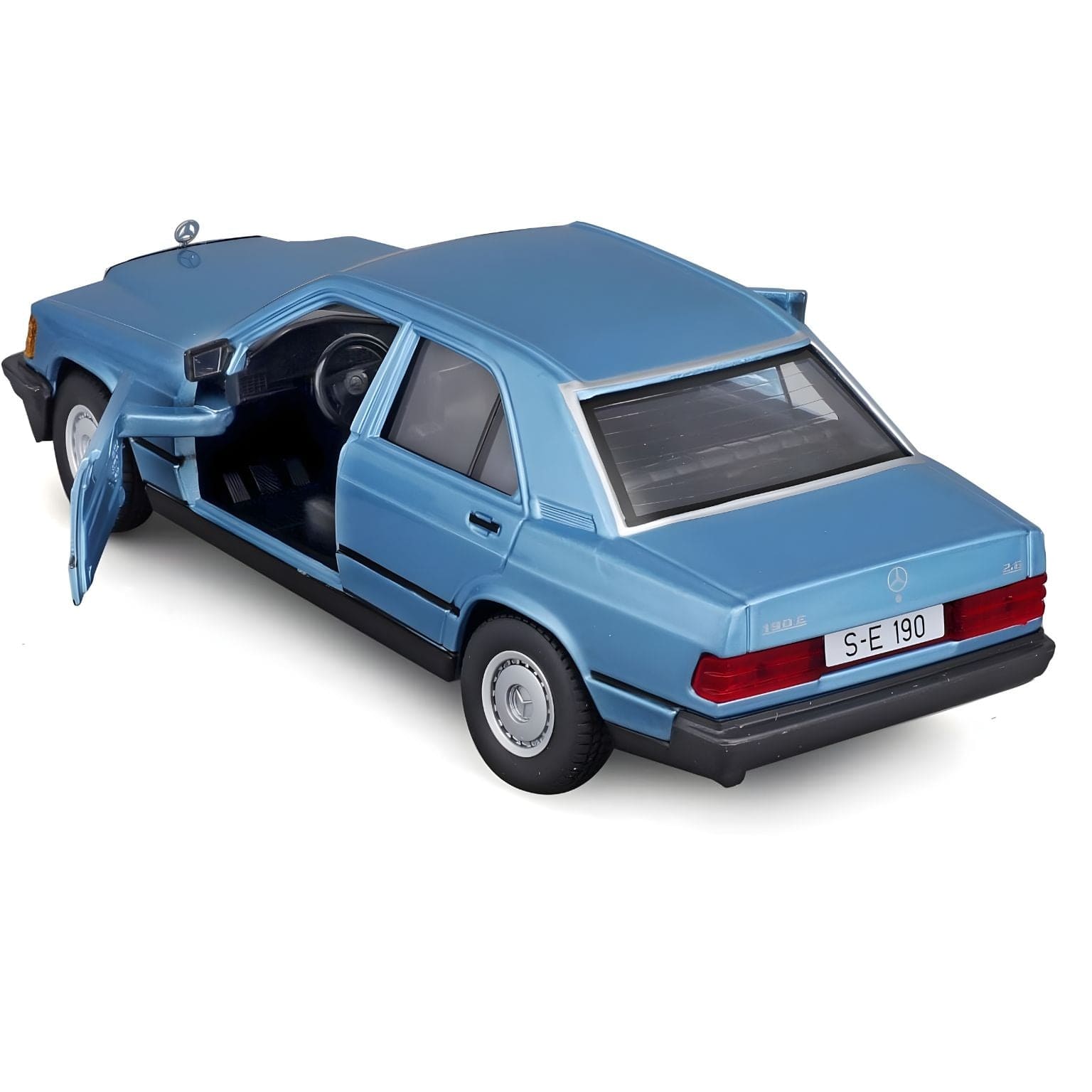 Apresentamos Mercedes 190 E 2.6 com o SKU 682110325 recomendado para + 3 anos
