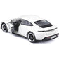 Apresentamos Porsche Taycan Turbo S com o SKU 682109824 recomendado para + 3 anos